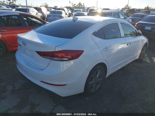 2018 HYUNDAI ELANTRA SEL VIN: 5NPD84LF4JH224104