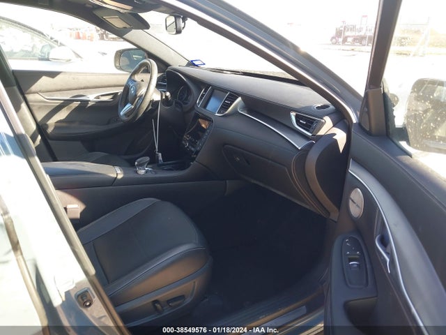 3PCAJ5K39NF100001 Infiniti Qx55 Essential Awd