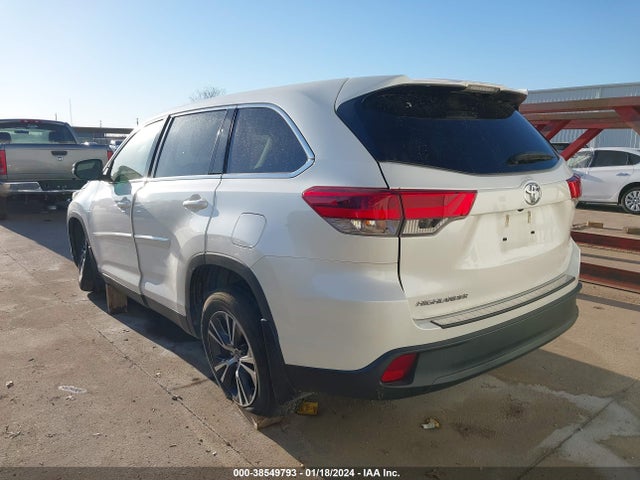 Toyota Highlander Le 2019 5TDZARFH4KS058389 Image 3