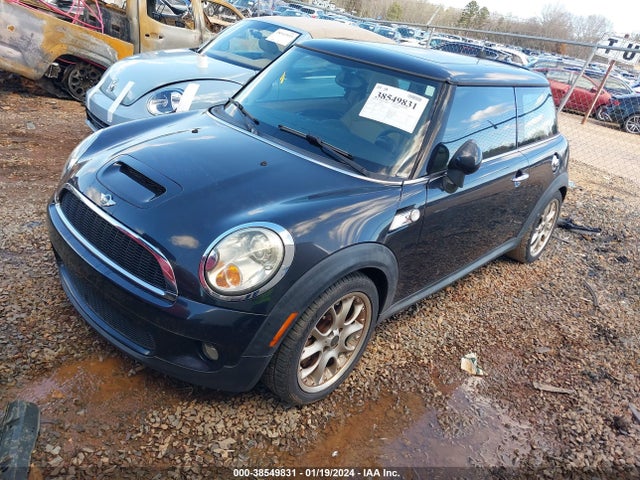 2008 MINI COOPER S WMWMF73568TV38905 Photo 1