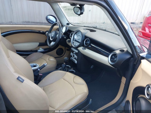 2008 MINI COOPER S WMWMF73568TV38905 Photo 4