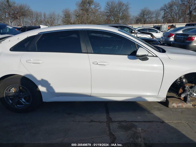 KIA K5 LXS 2023 5XXG14J29PG210799 Image 13