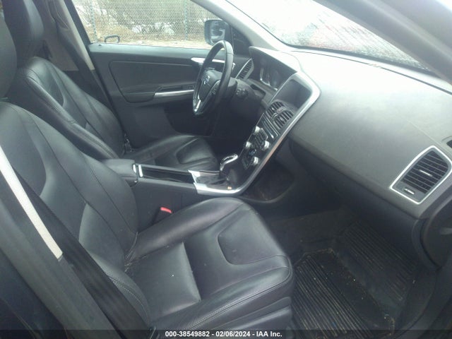Volvo Xc60 T5 Premier 2016 YV4612RK7G2849061 Image 5