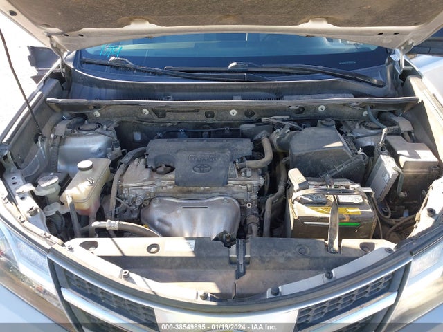 Toyota RAV4 LE 2015 JTMBFREV0FJ049492 Image 10