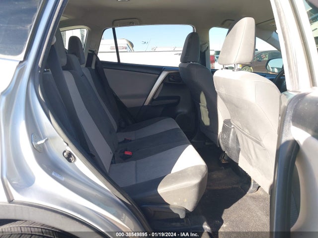 Toyota RAV4 LE 2015 JTMBFREV0FJ049492 Image 8