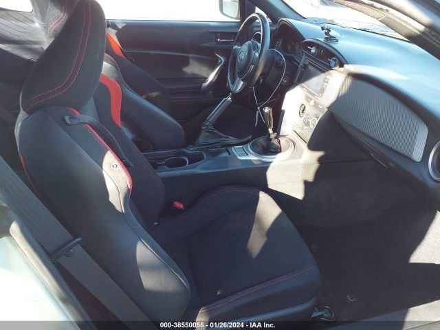 JF1ZNAA1XF9709499 Scion FR-S