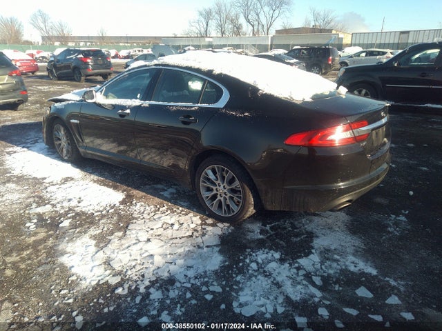 2013 JAGUAR XF SAJWA0E78D8S66842 Photo 2