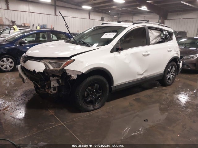 Toyota RAV4 LE 2016 JTMBFREV2GD184893 Image 2