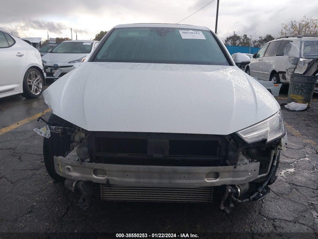 WAUGMAF41KA051245 Audi A4 40 Premium/40 Titanium Premium