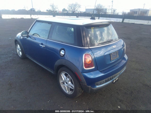 2008 MINI COOPER S WMWMF73518TV34972 Photo 2