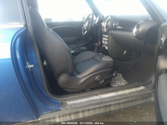 2008 MINI COOPER S WMWMF73518TV34972 Photo 4