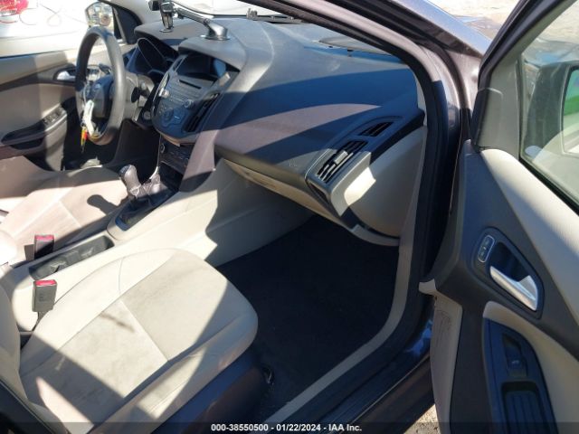 1FADP3F28GL261642 Ford FOCUS SE
