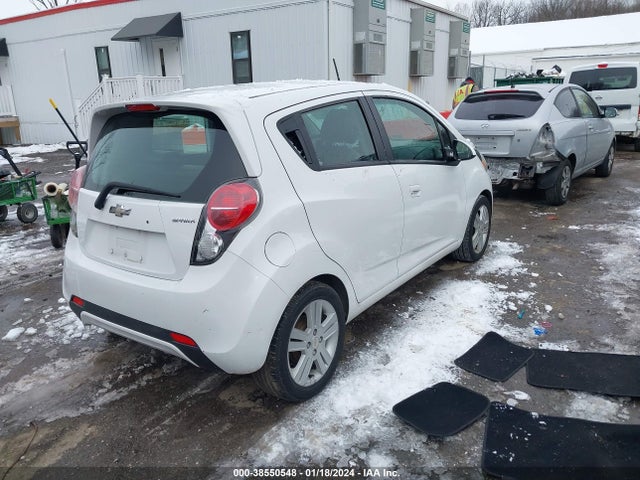 Chevrolet Spark 1lt Cvt 2015 KL8CD6S97FC715700 Image 4