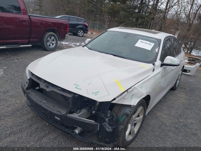 BMW 320i Xdrive 2014 WBA3C3C52EF983472 Image 6