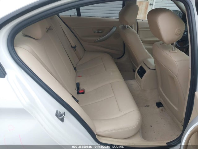 BMW 320i Xdrive 2014 WBA3C3C52EF983472 Image 8