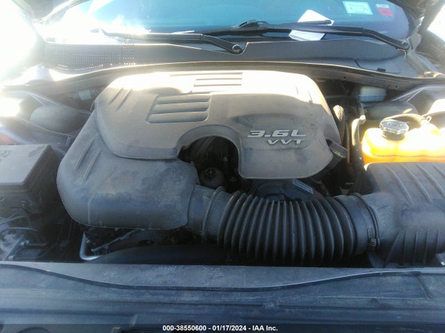 Chrysler 300 S 2014 2C3CCABG5EH148527 Image 10