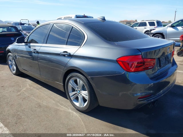 BMW 330I 2018 WBA8B9C58JEE82858 Image 3
