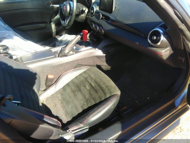 2017 FIAT 124 SPIDER JC1NFAEK1H0118703 Photo 4