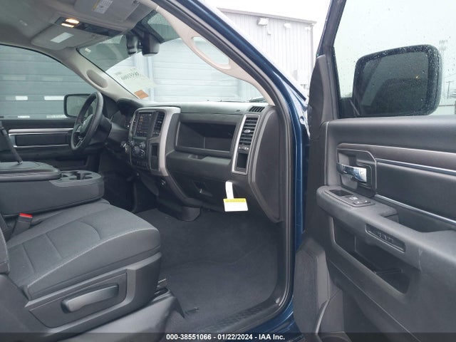 RAM 1500 Classic Tradesman Regular Cab 4x2 8' Box 2023 3C6JR6DG5PG564938 Image 5