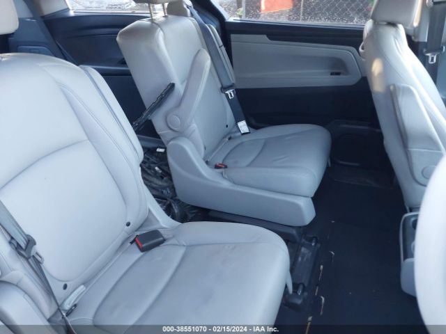 5FNRL6H82JB018109 Honda Odyssey Touring