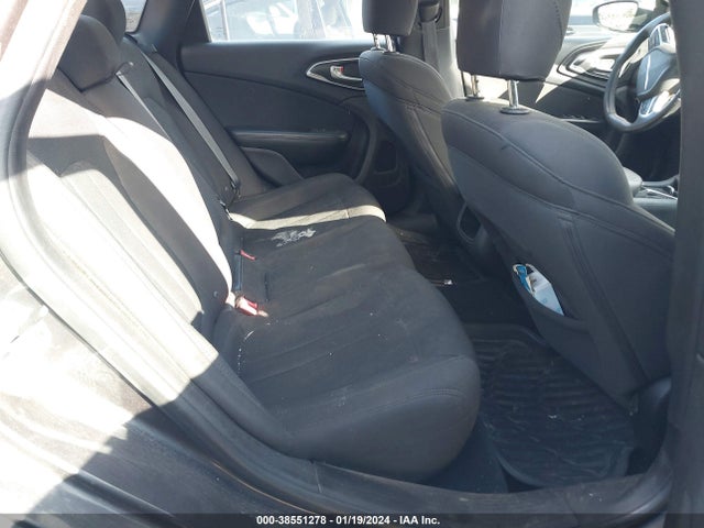 Chrysler 200 Limited 2016 1C3CCCAB1GN110675 Image 8