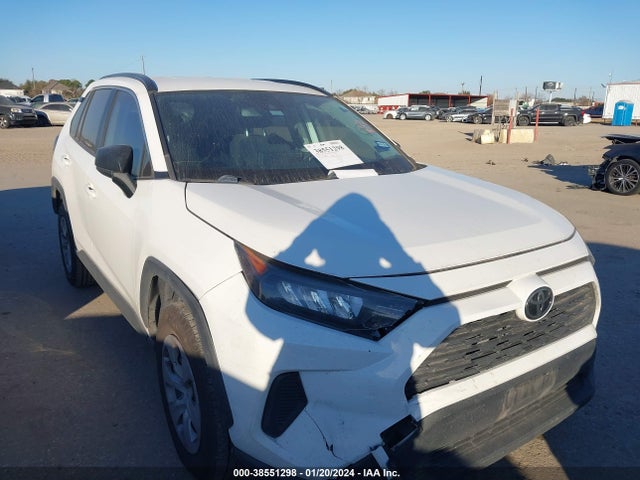 Toyota RAV4 LE 2019 JTMH1RFV1KD501126 Image 1