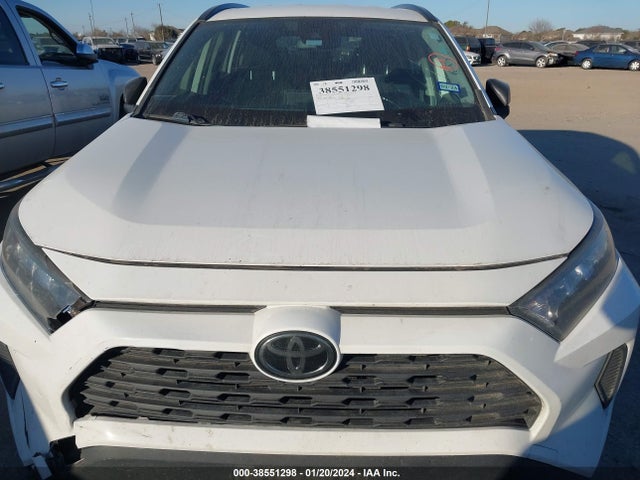 Toyota RAV4 LE 2019 JTMH1RFV1KD501126 Image 12