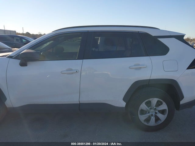 Toyota RAV4 LE 2019 JTMH1RFV1KD501126 Image 14