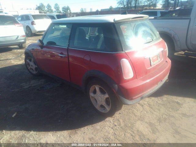 2005 MINI COOPER WMWRC33415TJ67310 Photo 2