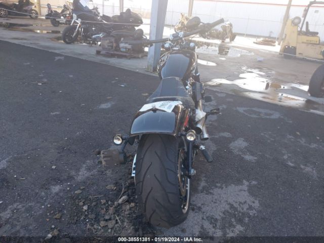 2018 HARLEY-DAVIDSON FXBR 1HD1YEJ1XJC035080 Photo 5