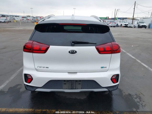 KNDCB3LC4L5368574 KIA NIRO LX