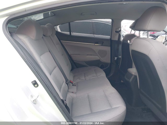 Hyundai ELANTRA SE 2018 KMHD74LF1JU524526 Image 8