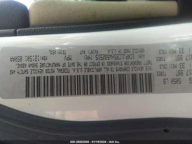 1C4PJLCB5HW592515 Jeep Cherokee Latitude Fwd
