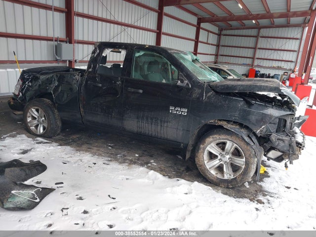 RAM 1500 Express Quad Cab 4x4 6'4 Box 2017 1C6RR7FG9HS600873 головне зображення