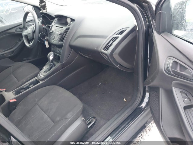 Ford FOCUS S 2015 1FADP3E22FL323083 Image 5