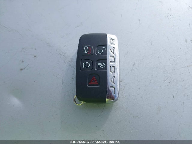 2017 JAGUAR XE SAJAD4BG7HA970977 Photo 10