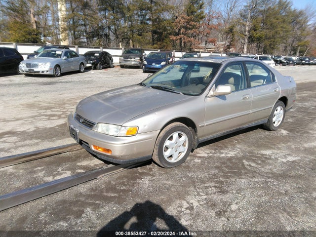 1995 HONDA ACCORD EX VIN: 1HGCE6664SA019663