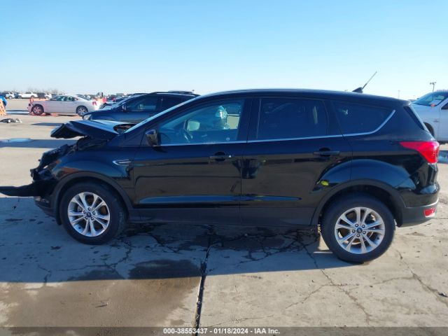 1FMCU0GD2KUB81944 Ford ESCAPE SE