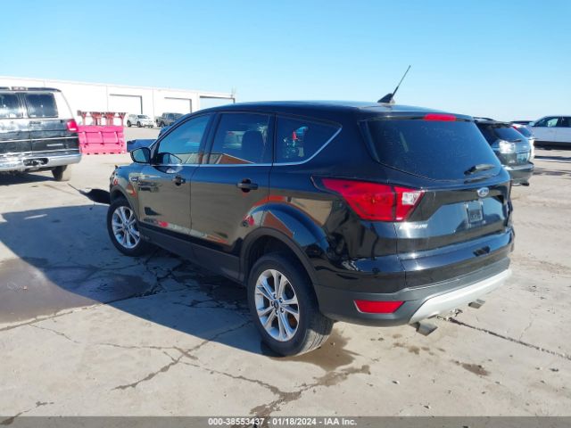 1FMCU0GD2KUB81944 Ford ESCAPE SE