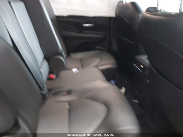 Toyota Grand Highlander Xle 2024 5TDAAAB52RS007235 Image 8