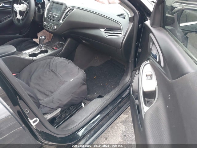 Chevrolet MALIBU LT 2018 1G1ZD5ST0JF134319 Image 5