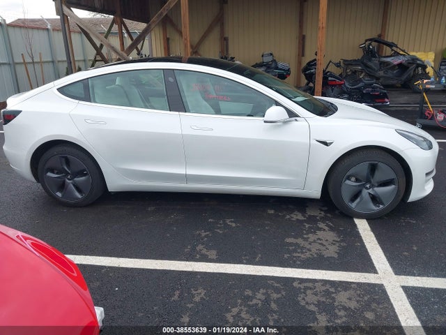 Продажа на аукционе авто 2020 Tesla Model 3 Standard Range Plus Rear-wheel Drive/standard Range Rear-wheel Drive, vin: 5YJ3E1EA5LF744012, номер лота: 38553639