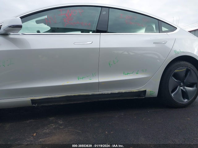 Продажа на аукционе авто 2020 Tesla Model 3 Standard Range Plus Rear-wheel Drive/standard Range Rear-wheel Drive, vin: 5YJ3E1EA5LF744012, номер лота: 38553639