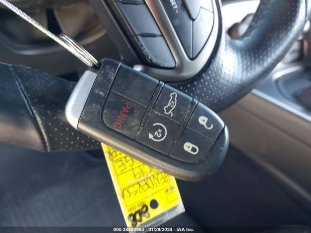 2019 DODGE CHALLENGER 2C3CDZBT9KH727668 Photo 10
