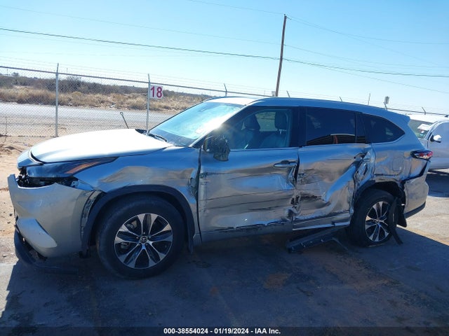 Toyota Highlander Xle 2022 5TDGZRAH5NS538937 Image 14