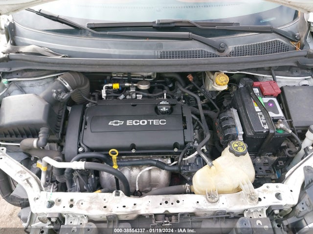 Chevrolet Sonic Lt Auto 2015 1G1JC5SG4F4141649 Image 10
