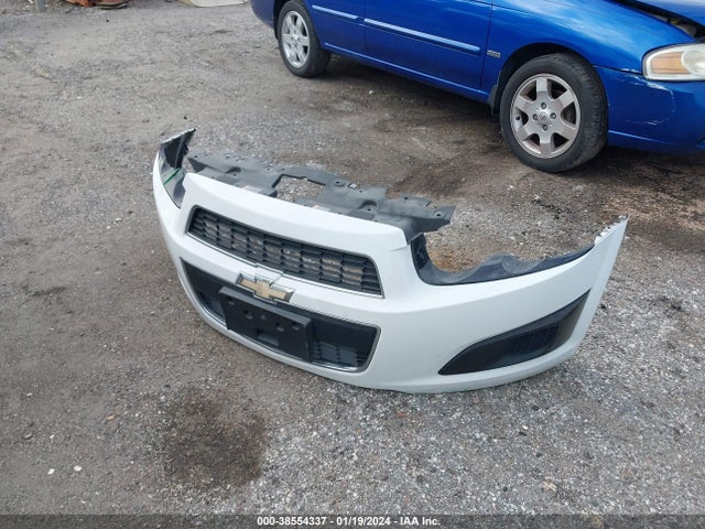 Chevrolet Sonic Lt Auto 2015 1G1JC5SG4F4141649 Image 12