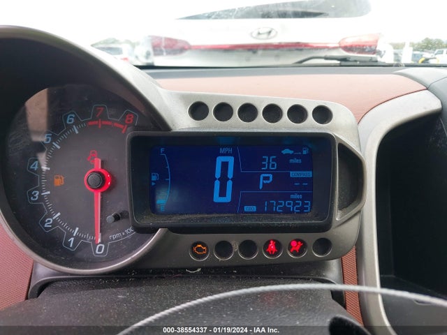 Chevrolet Sonic Lt Auto 2015 1G1JC5SG4F4141649 Image 7