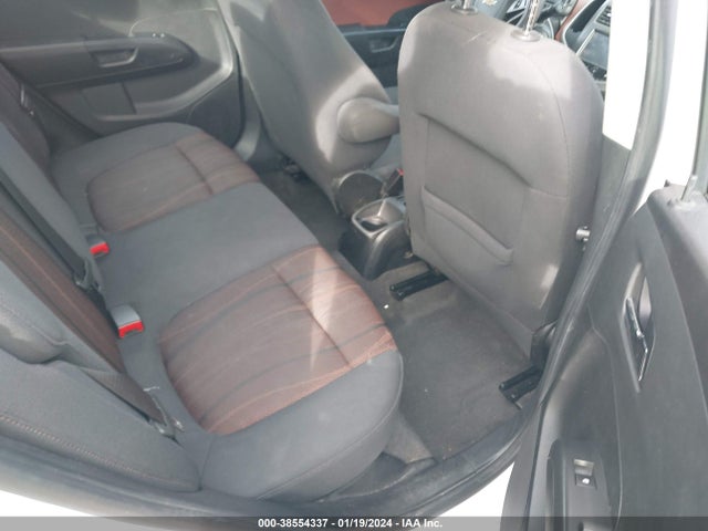 Chevrolet Sonic Lt Auto 2015 1G1JC5SG4F4141649 Image 8