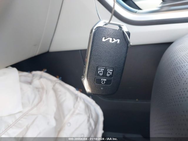KNDNB4H34N6173353 KIA Carnival Mpv Lx Seat Package